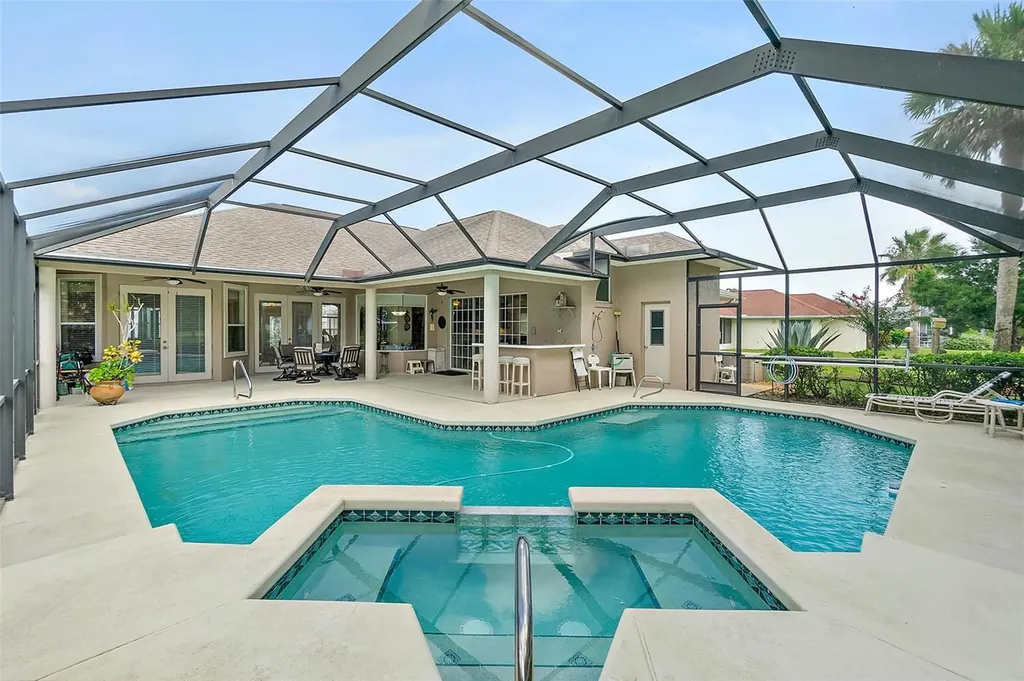 16 Bayside Drive Palm Coast FL 32137