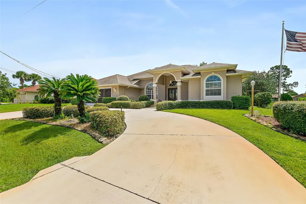 16 Bayside Drive Palm Coast FL 32137