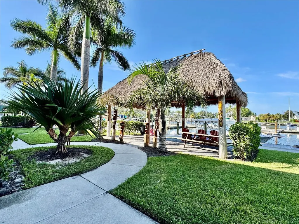 7150 N Tamiami Trail Sarasota FL 34243