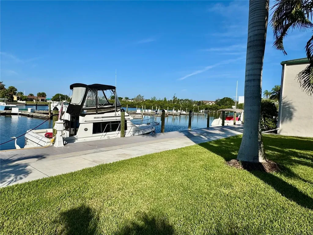 7150 N Tamiami Trail Sarasota FL 34243