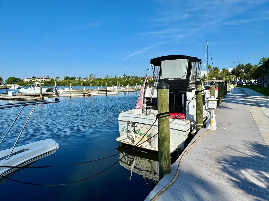 7150 N Tamiami Trail Sarasota FL 34243