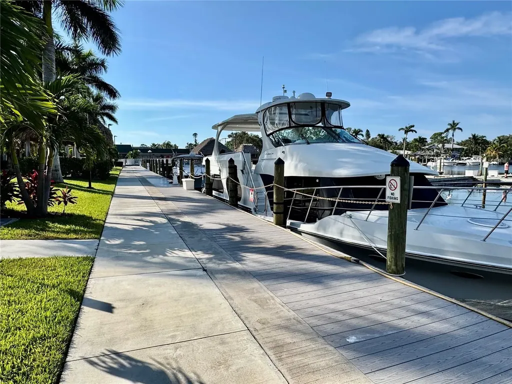 7150 N Tamiami Trail Sarasota FL 34243