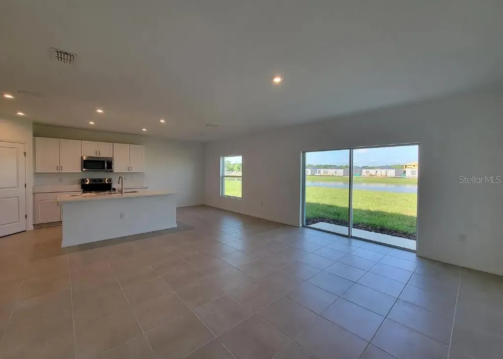 216 Aquamarine Lane Kissimmee FL 34758