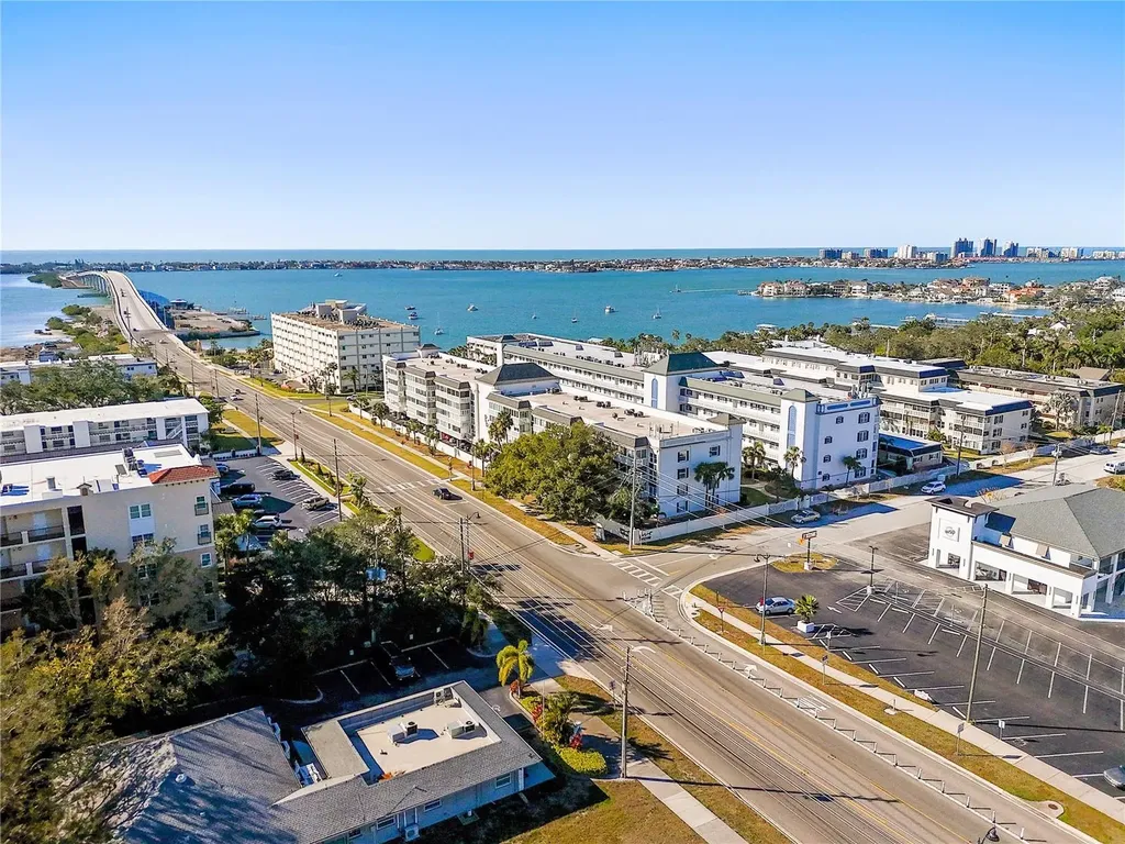 131 Bluff View Drive Belleair Bluffs FL 33770