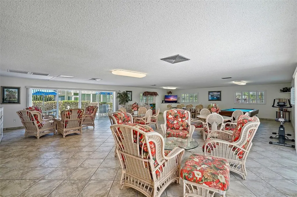 131 Bluff View Drive Belleair Bluffs FL 33770