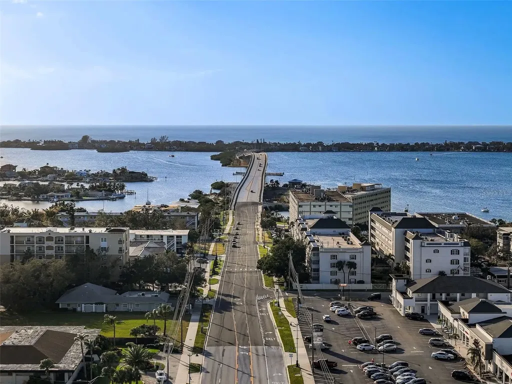 131 Bluff View Drive Belleair Bluffs FL 33770