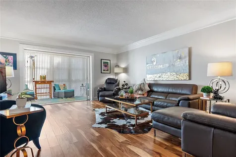 131 Bluff View Drive Belleair Bluffs FL 33770
