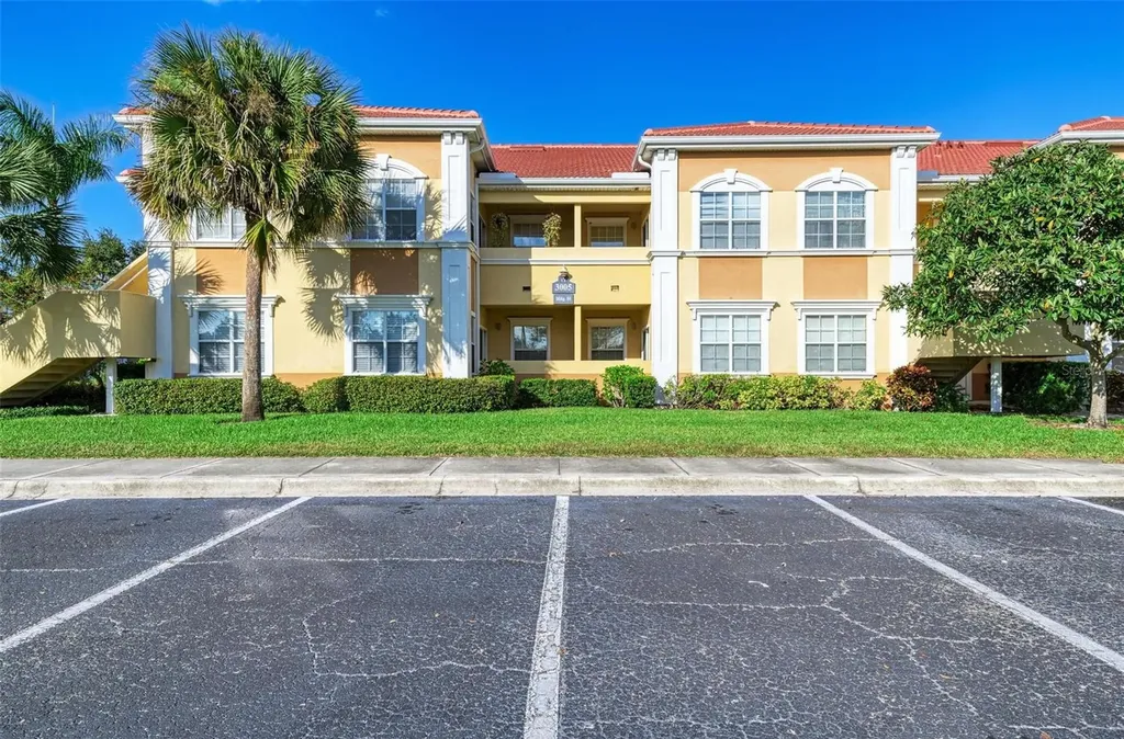 3005 Chianti Court Sarasota FL 34237