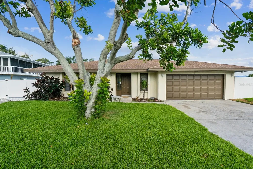 2204 78th Street W Bradenton FL 34209