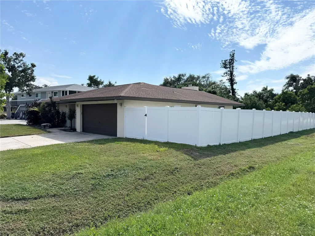 2204 78th Street W Bradenton FL 34209