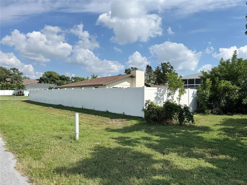 2204 78th Street W Bradenton FL 34209