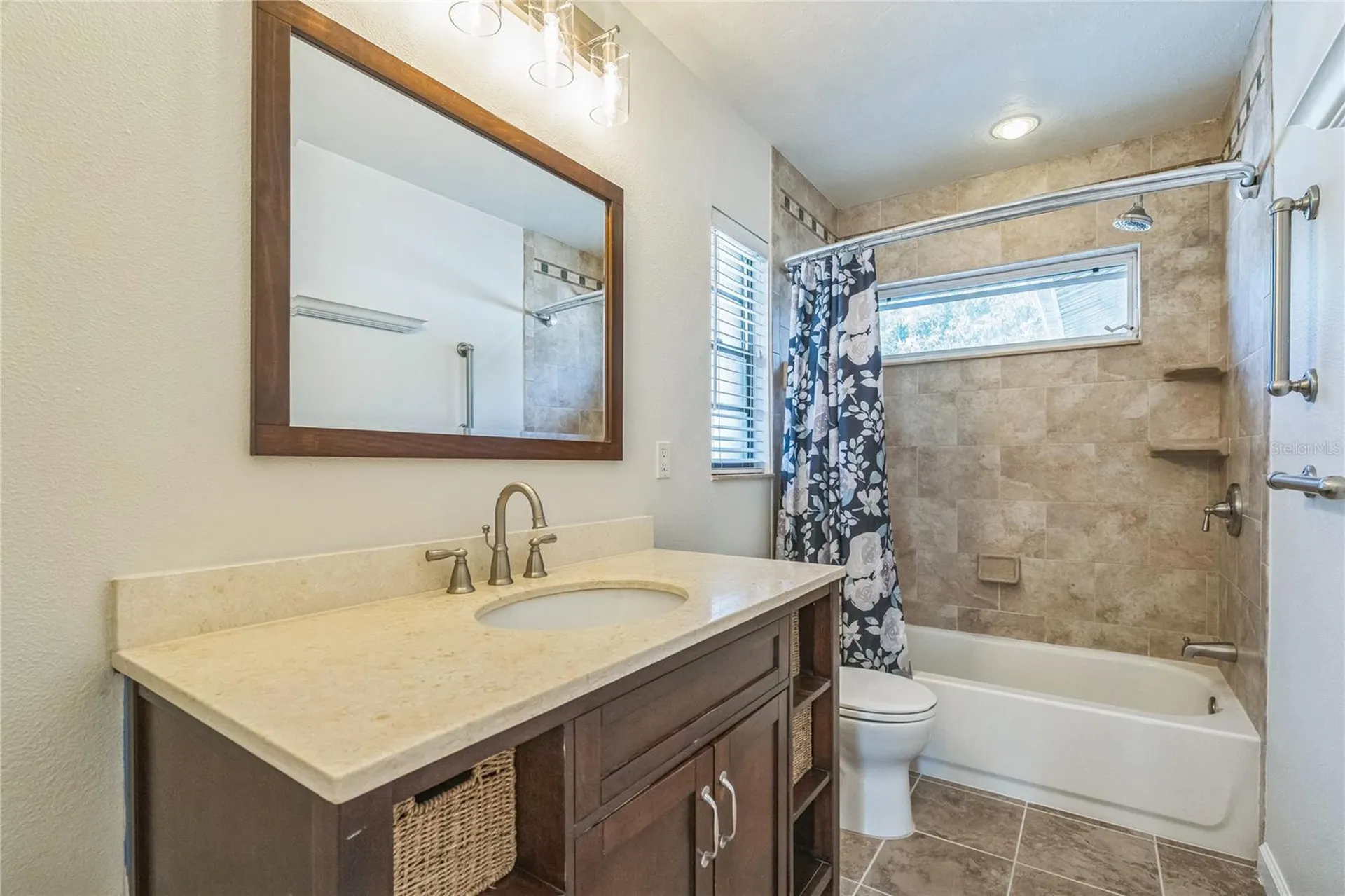 2204 78th Street W Bradenton FL 34209