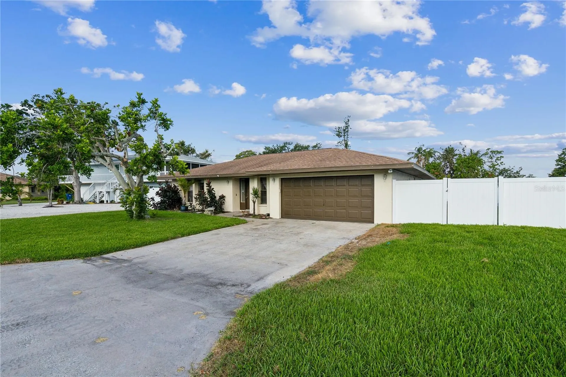 2204 78th Street W Bradenton FL 34209