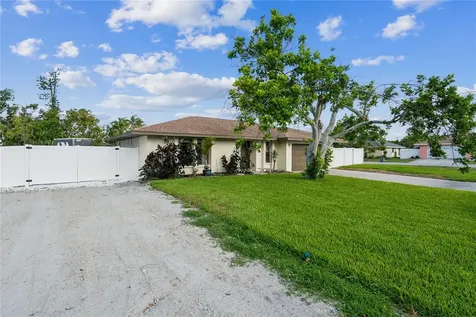 2204 78th Street W Bradenton FL 34209