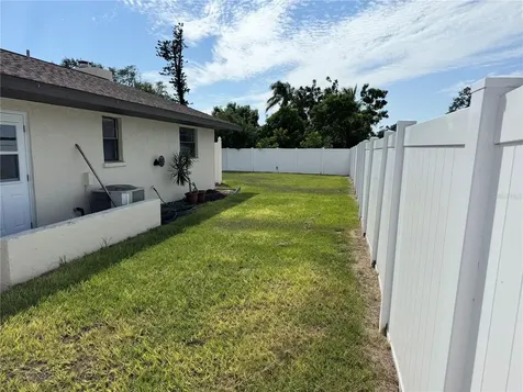 2204 78th Street W Bradenton FL 34209