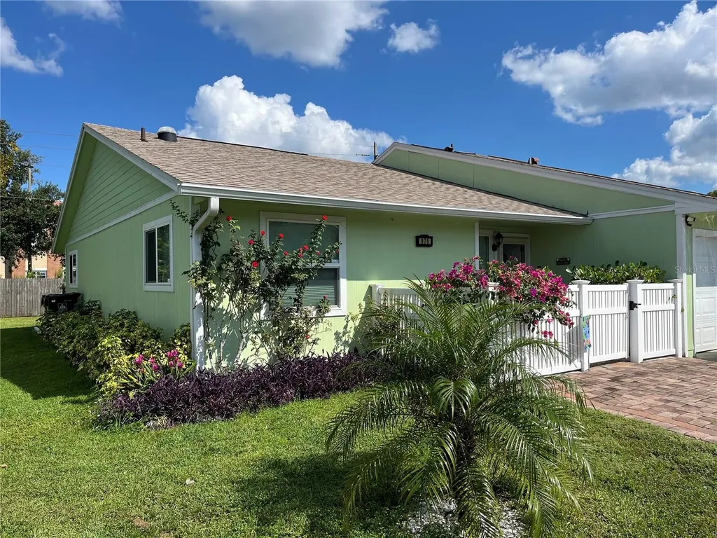975 Alicante Avenue Orlando FL 32807