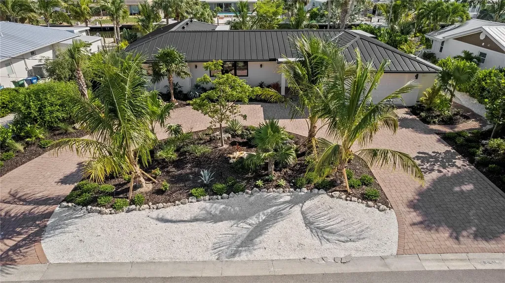 624 Dundee Lane Holmes Beach FL 34217