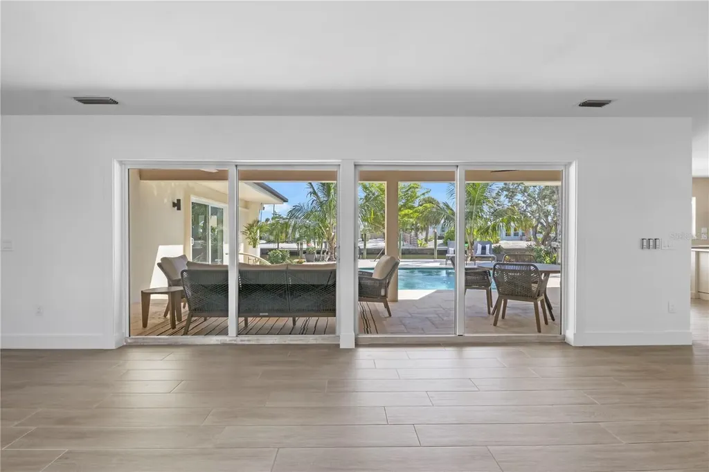 624 Dundee Lane Holmes Beach FL 34217