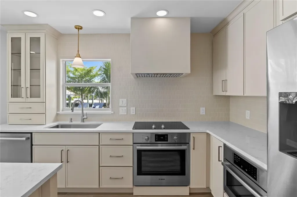 624 Dundee Lane Holmes Beach FL 34217
