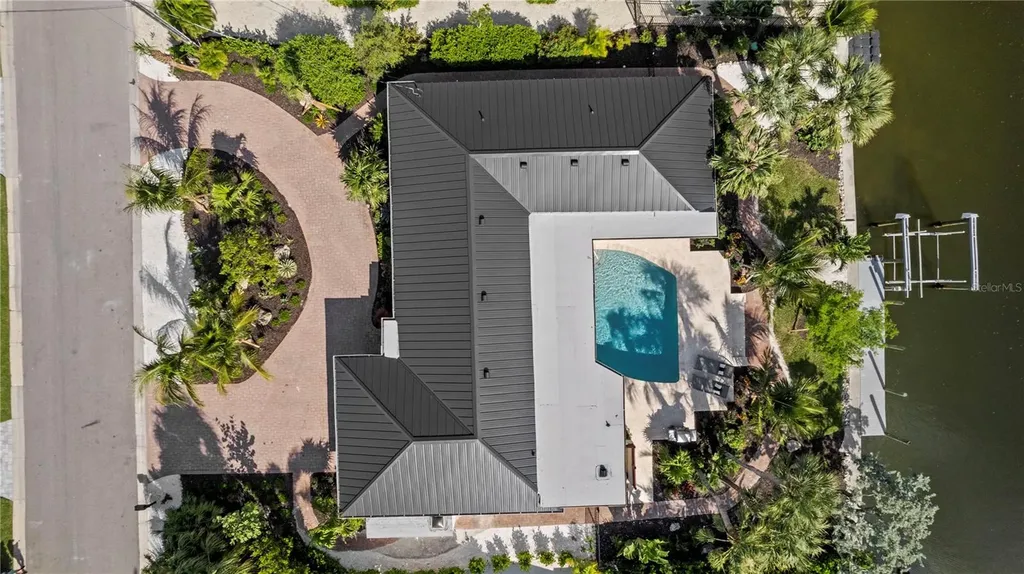 624 Dundee Lane Holmes Beach FL 34217