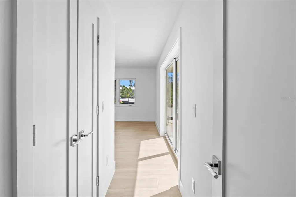 624 Dundee Lane Holmes Beach FL 34217
