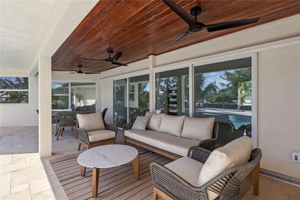 624 Dundee Lane Holmes Beach FL 34217