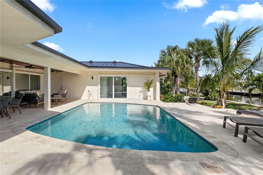 624 Dundee Lane Holmes Beach FL 34217