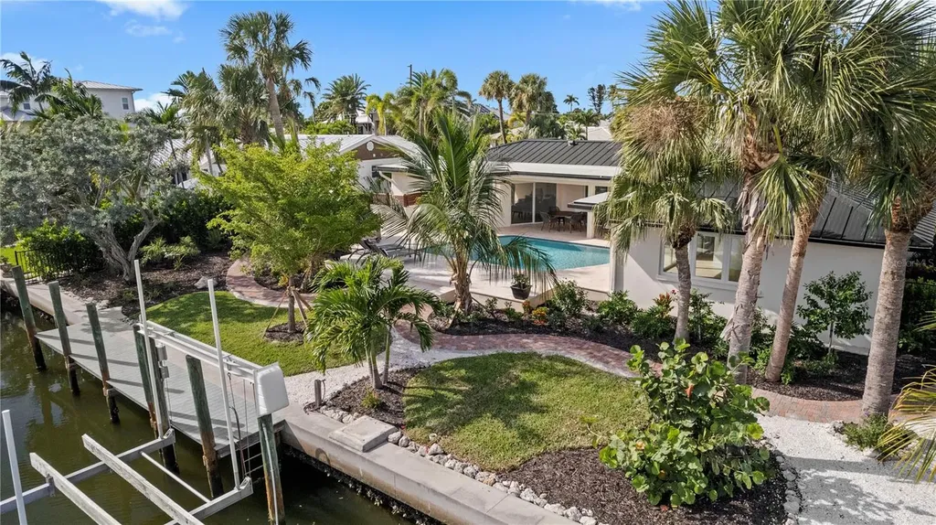 624 Dundee Lane Holmes Beach FL 34217