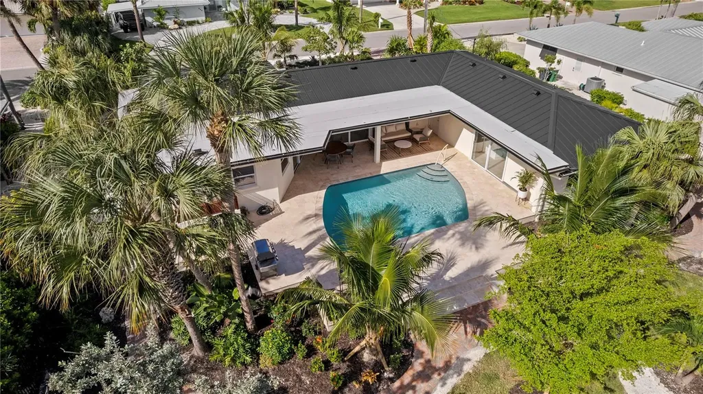 624 Dundee Lane Holmes Beach FL 34217