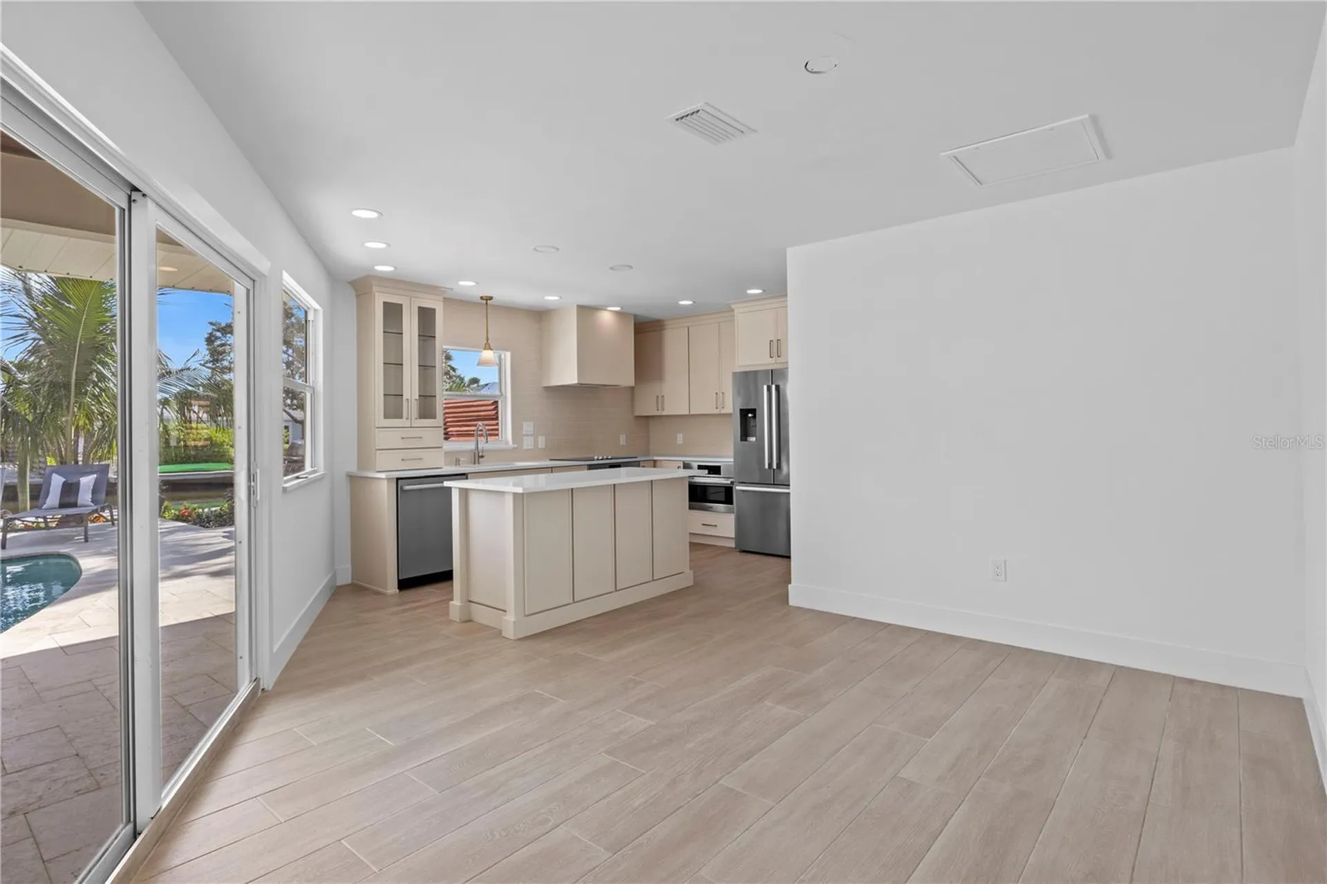 624 Dundee Lane Holmes Beach FL 34217