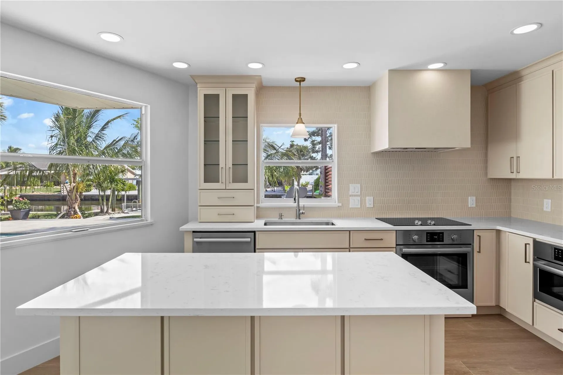 624 Dundee Lane Holmes Beach FL 34217