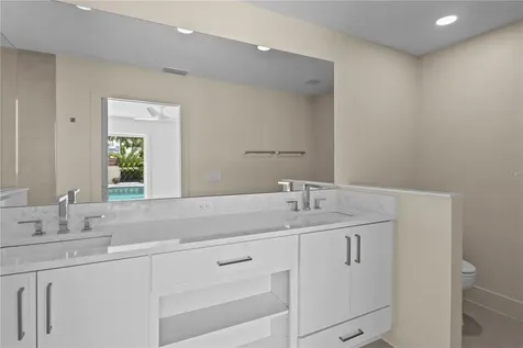 624 Dundee Lane Holmes Beach FL 34217