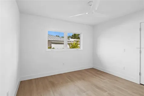 624 Dundee Lane Holmes Beach FL 34217