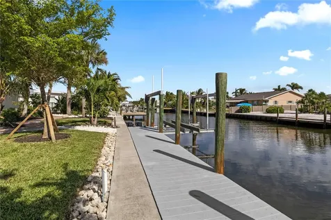 624 Dundee Lane Holmes Beach FL 34217