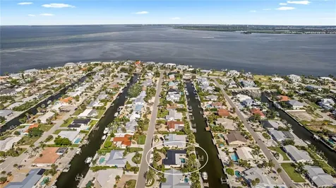 624 Dundee Lane Holmes Beach FL 34217