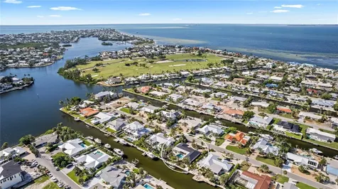 624 Dundee Lane Holmes Beach FL 34217