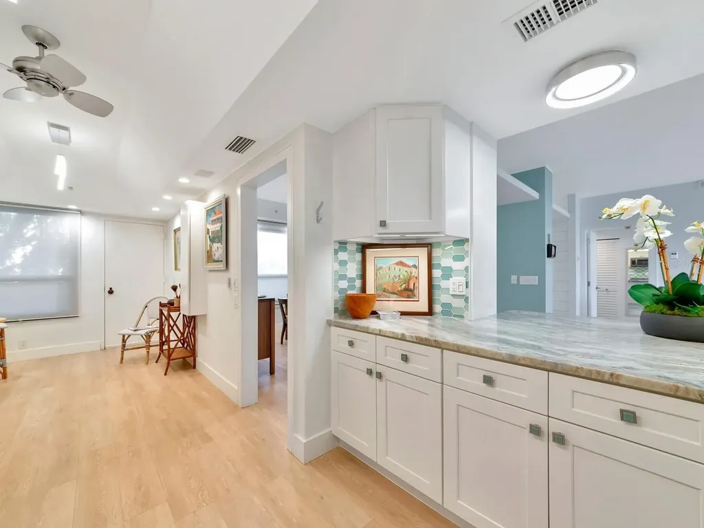 1255 N Gulfstream Avenue Sarasota FL 34236