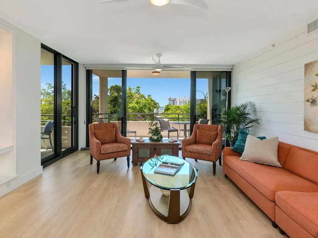 1255 N Gulfstream Avenue Sarasota FL 34236