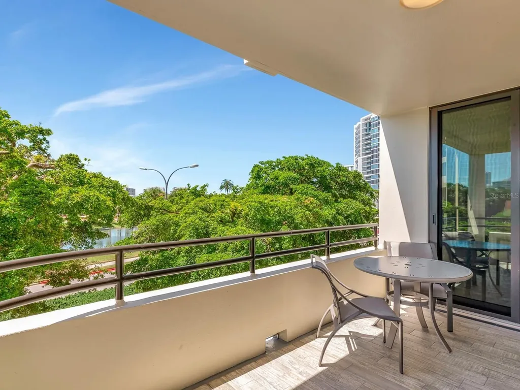 1255 N Gulfstream Avenue Sarasota FL 34236