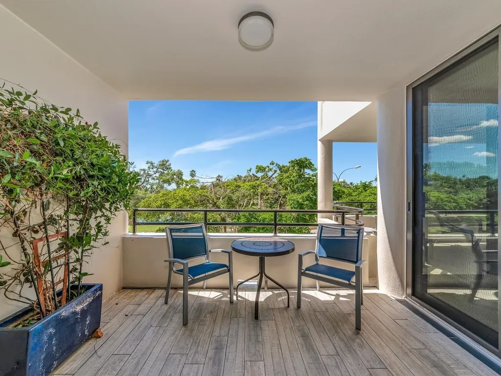 1255 N Gulfstream Avenue Sarasota FL 34236