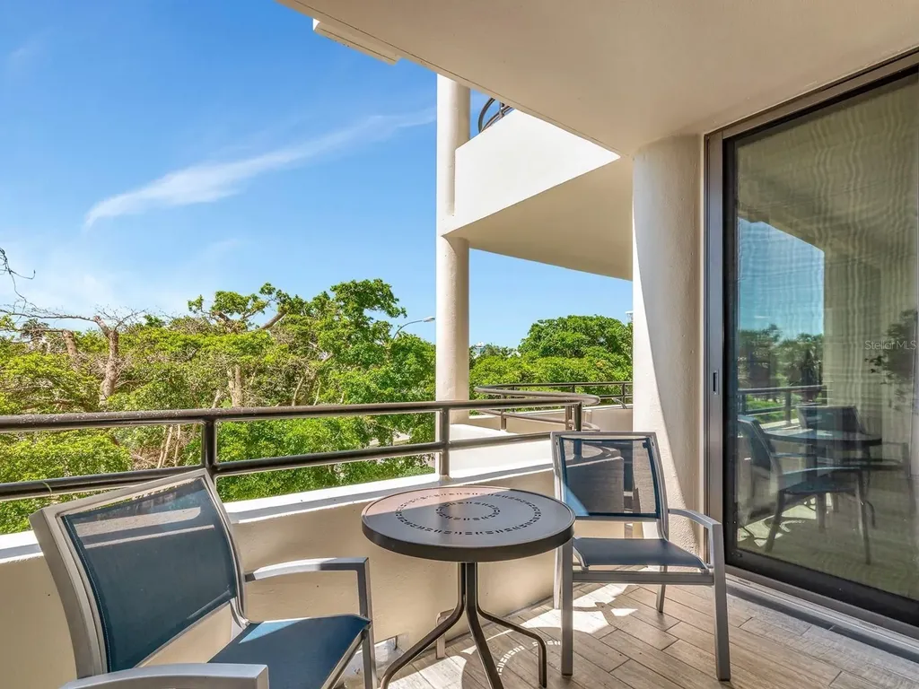 1255 N Gulfstream Avenue Sarasota FL 34236