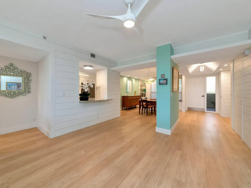 1255 N Gulfstream Avenue Sarasota FL 34236