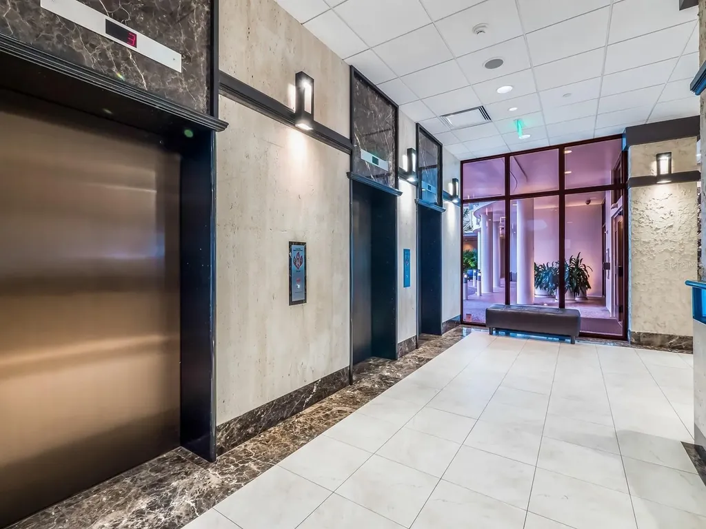 1255 N Gulfstream Avenue Sarasota FL 34236