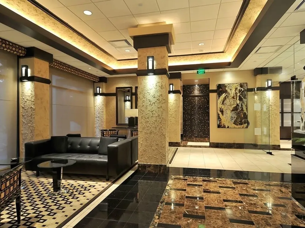 1255 N Gulfstream Avenue Sarasota FL 34236