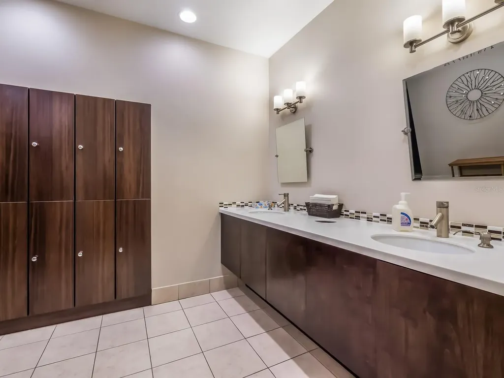 1255 N Gulfstream Avenue Sarasota FL 34236