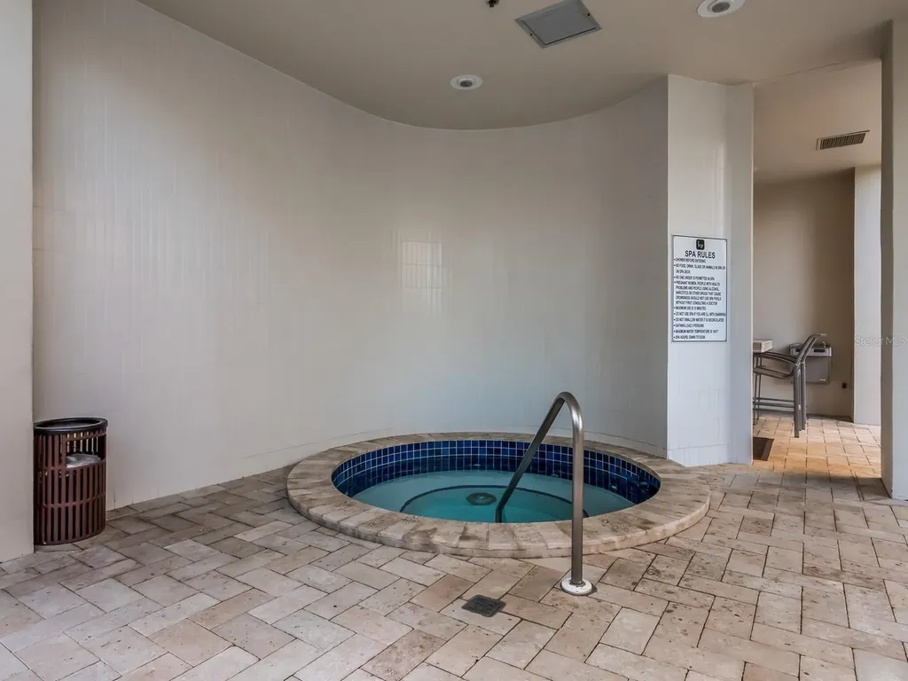 1255 N Gulfstream Avenue Sarasota FL 34236