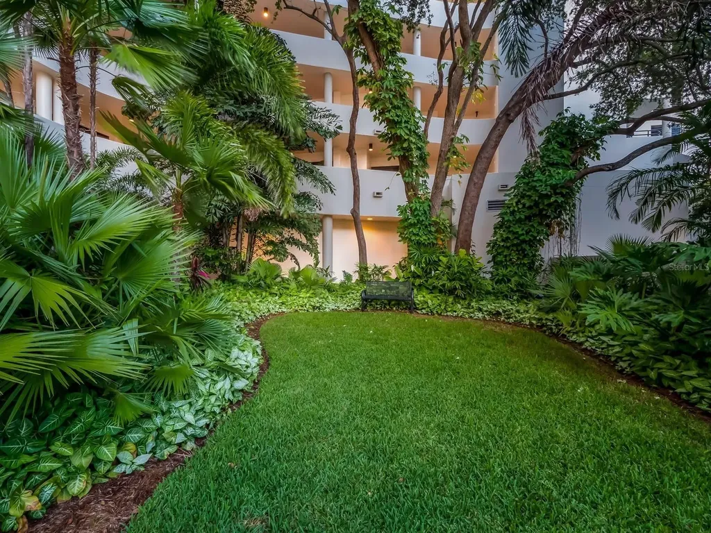 1255 N Gulfstream Avenue Sarasota FL 34236