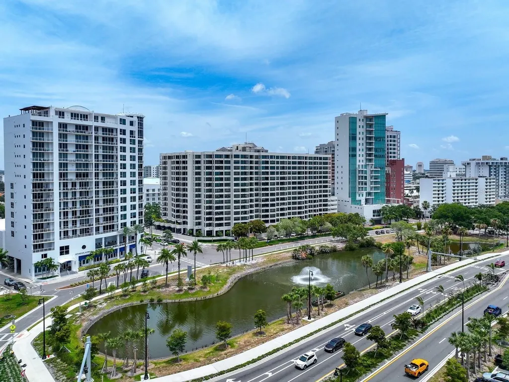 1255 N Gulfstream Avenue Sarasota FL 34236