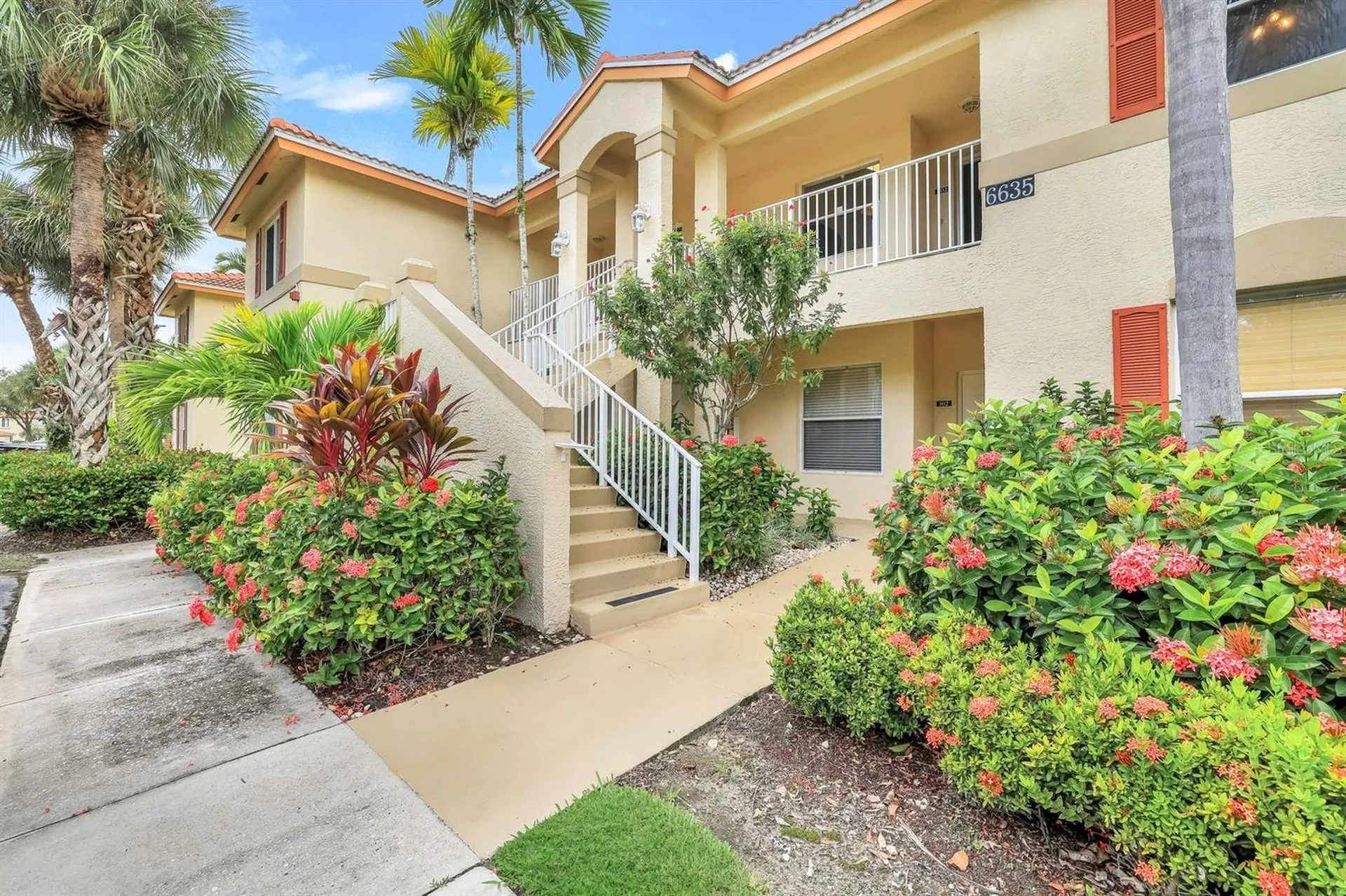 6635 Huntington Lakes Circle Naples FL 34119