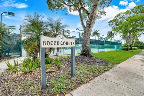 6635 Huntington Lakes Circle Naples FL 34119